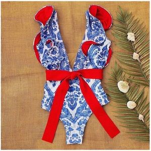 Blue &white Chinoiserie Print 1-Piece Bathing Suit